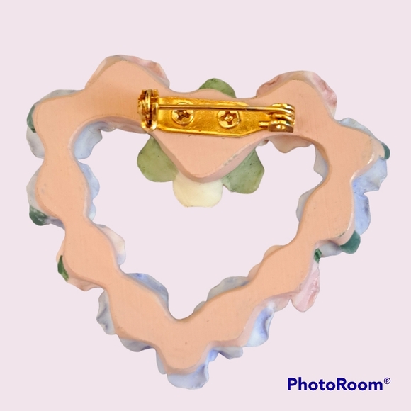 SOLD Vtg cottagcore pastel rose heart shaped brooch - Picture 5 of 8